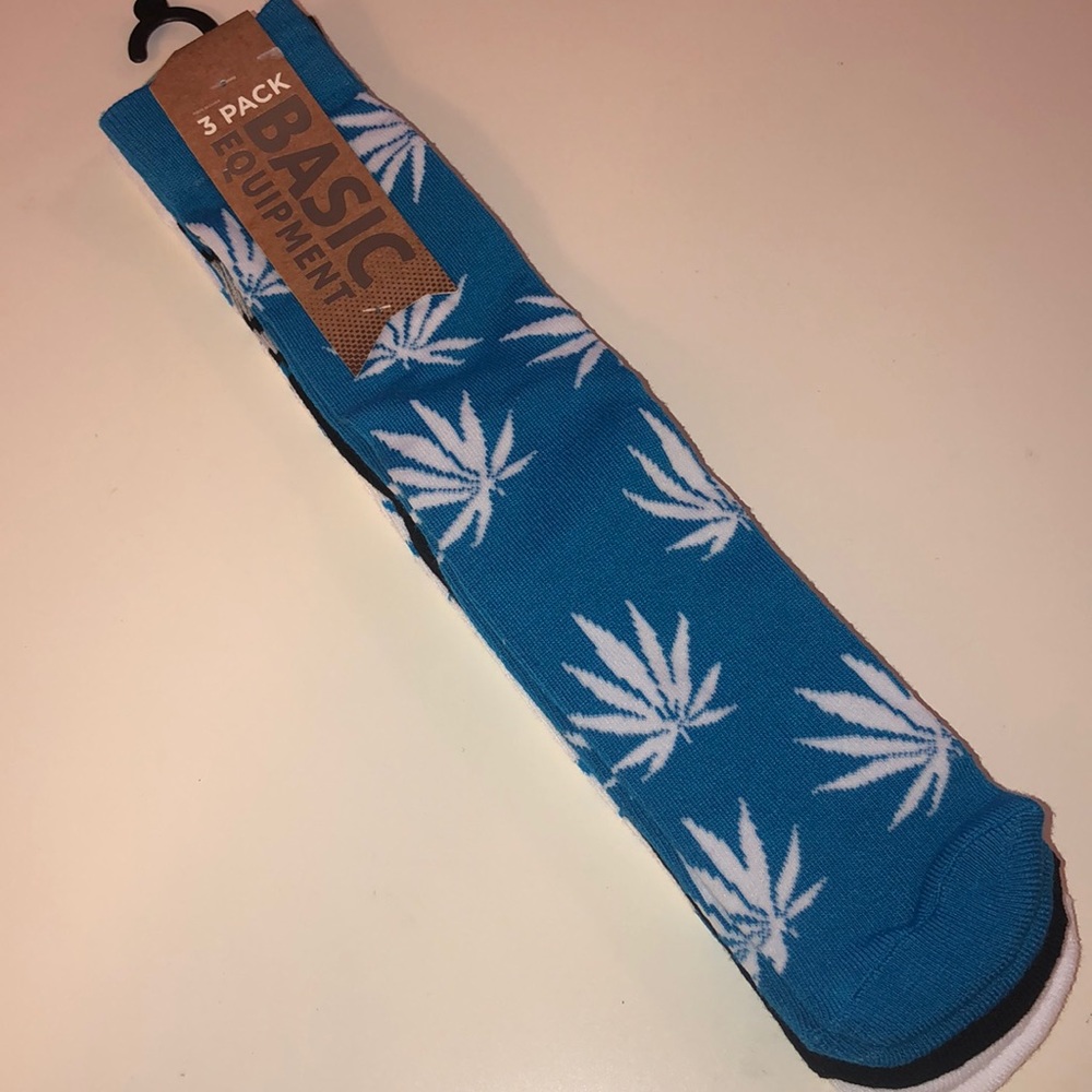 Basic Equipment Men’s Cannabis Leaf 3 pack Socks